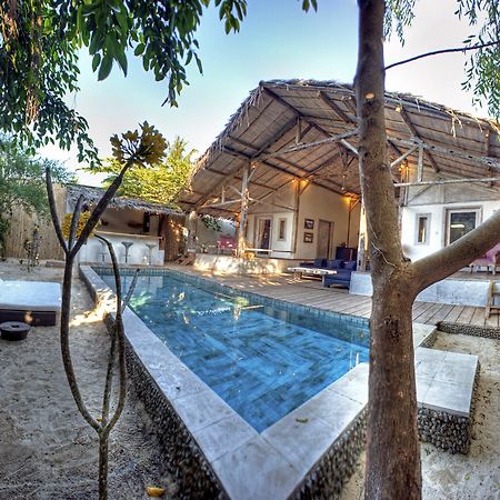 Villa Rumah Rinda Gili Trawangan Exterior photo
